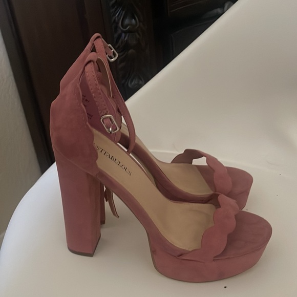 Pink platform heels, never worn too tall for me - Picture 2 of 5